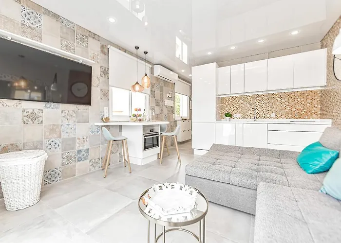 Orlando Wave 公寓 *